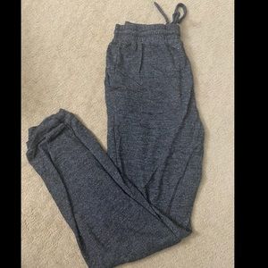 Dark grey P’tula sweater jogger